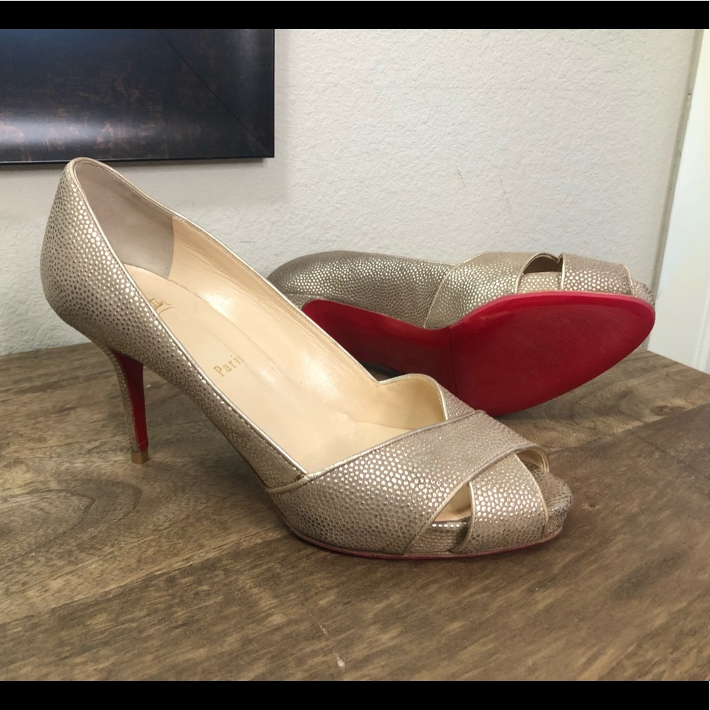 Christian Louboutin Shelley Orlato 90 Pumps Gold Criss Cross EUR Sz 39.5/ US 8.5